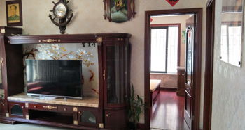 此房 精装修 有地下车位 全套铭牌家具家电 壹品华庭